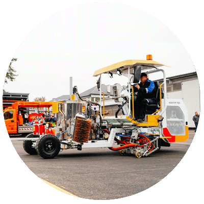 Обучение нанесению дорожной разметки СТиМ.