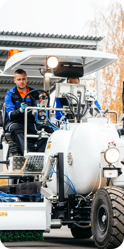 Обучение нанесению дорожной разметки СТиМ.